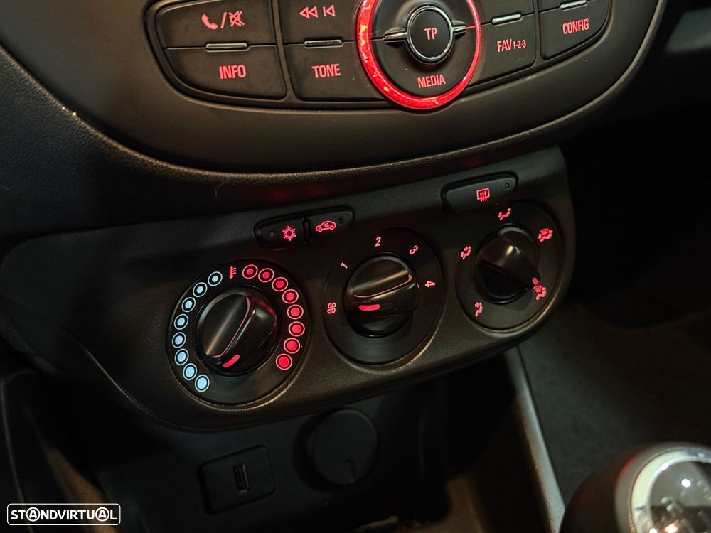 Opel Corsa 1.2 Color Edition - 14