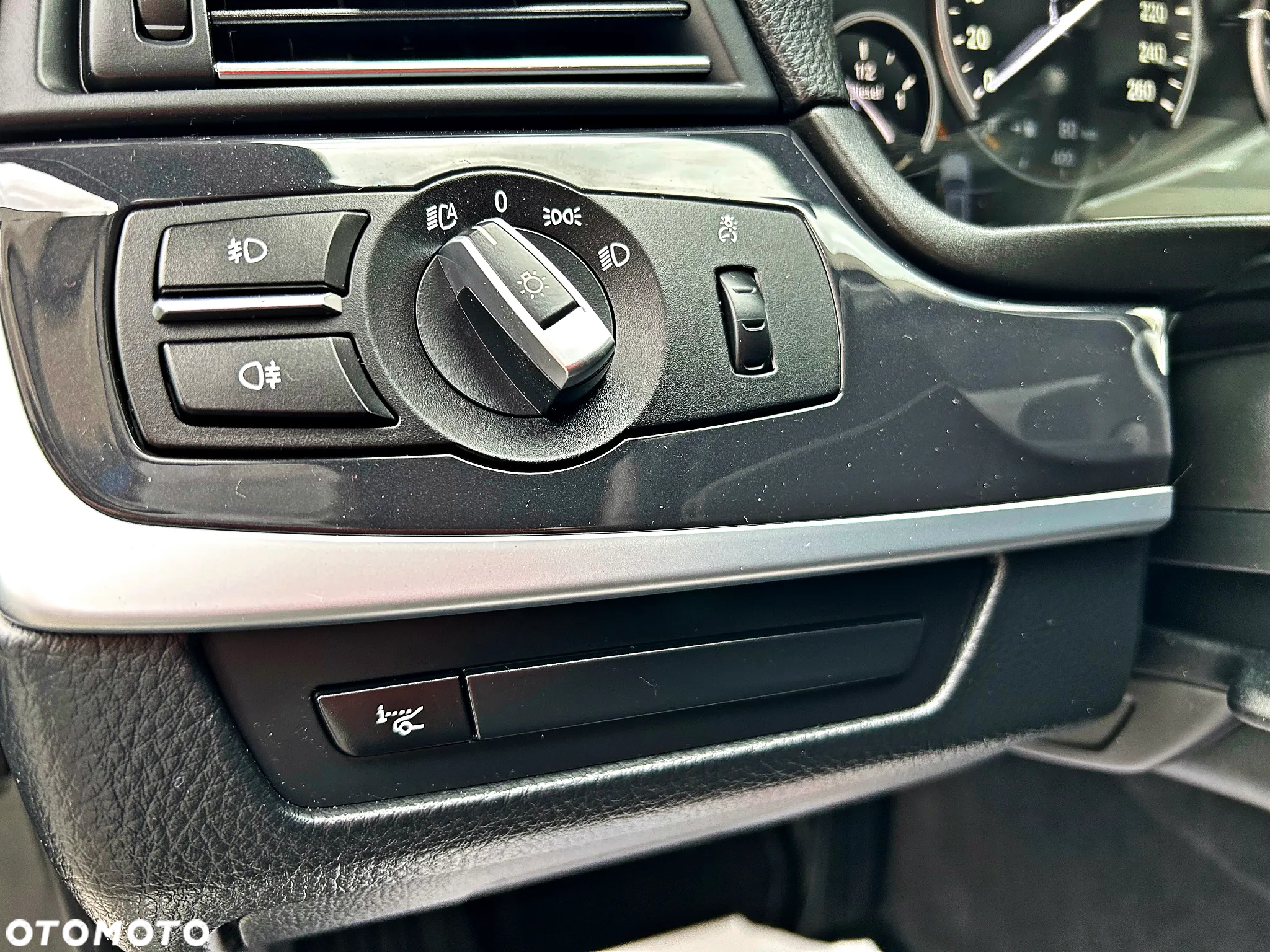 BMW Seria 5 520d Touring Luxury Line - 26