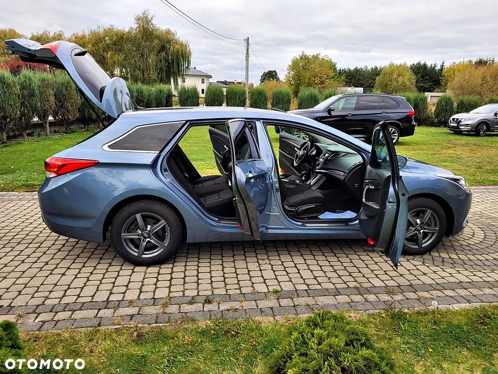 Hyundai i40 Kombi blue 1.7 CRDi Premium - 11