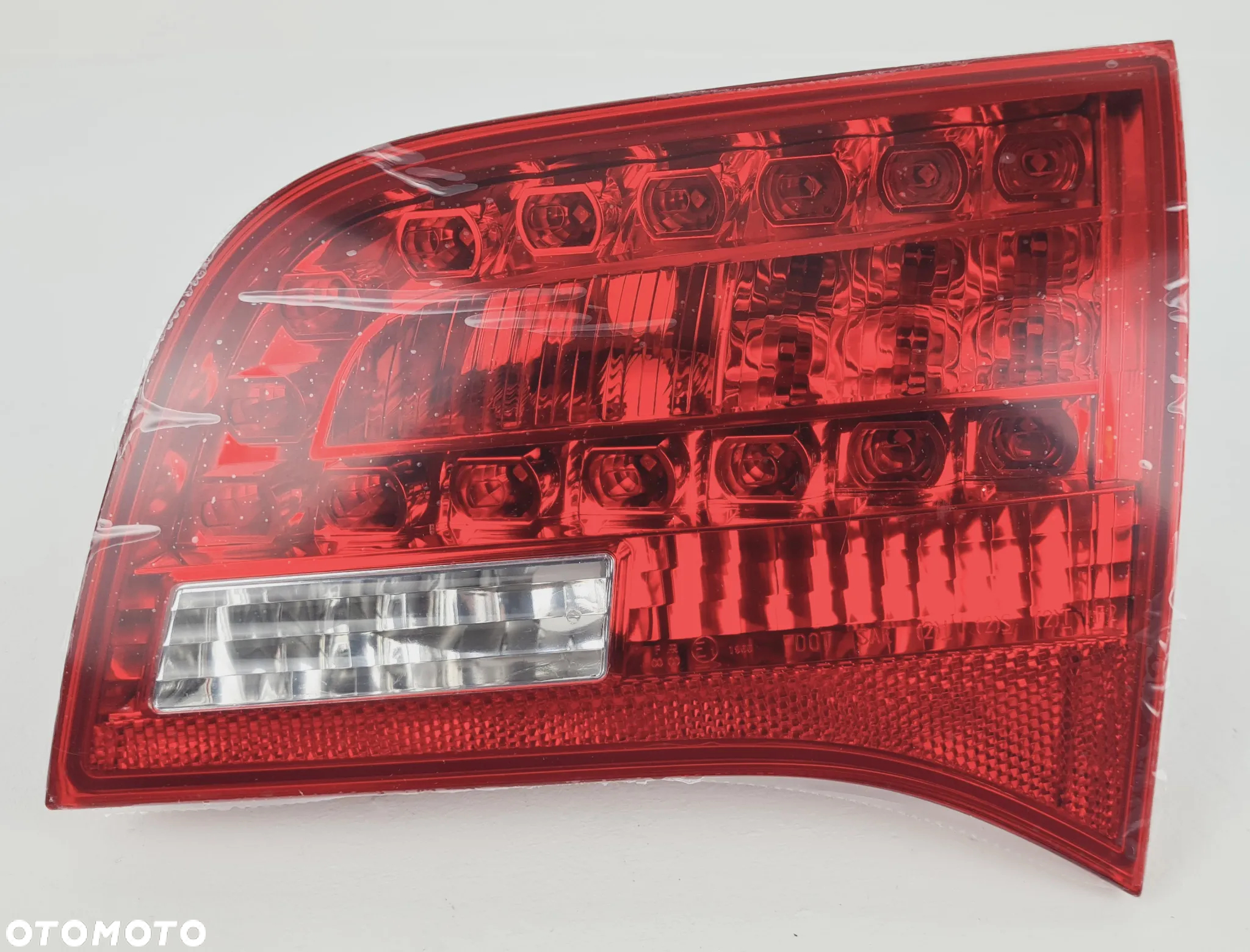 AUDI A6 C6 LAMPA LED PRAWA W KLAPĘ KOMBI NOWA ORI VALEO - 2