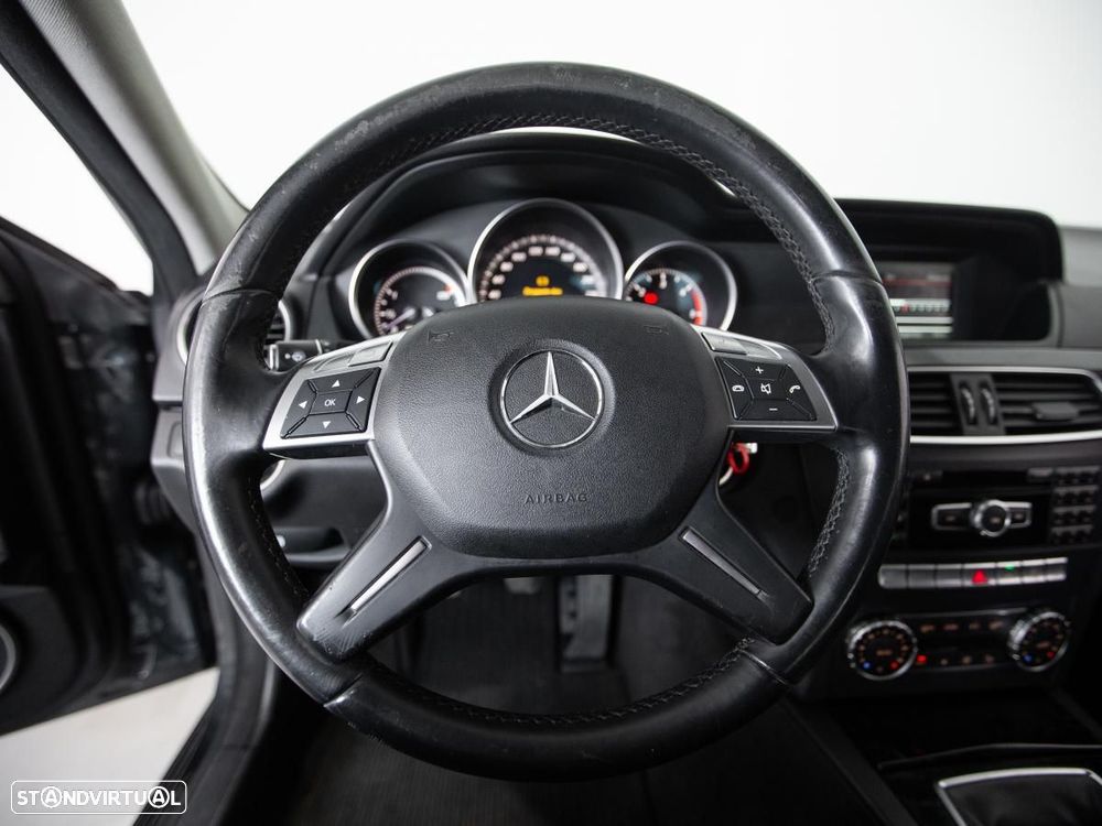 Mercedes-Benz C 220 - 14