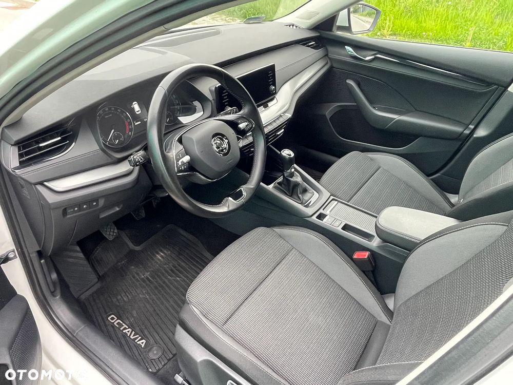 Skoda Octavia 2.0 TDI Ambition - 8
