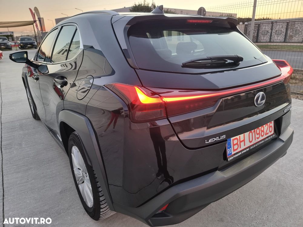 Lexus UX - 13