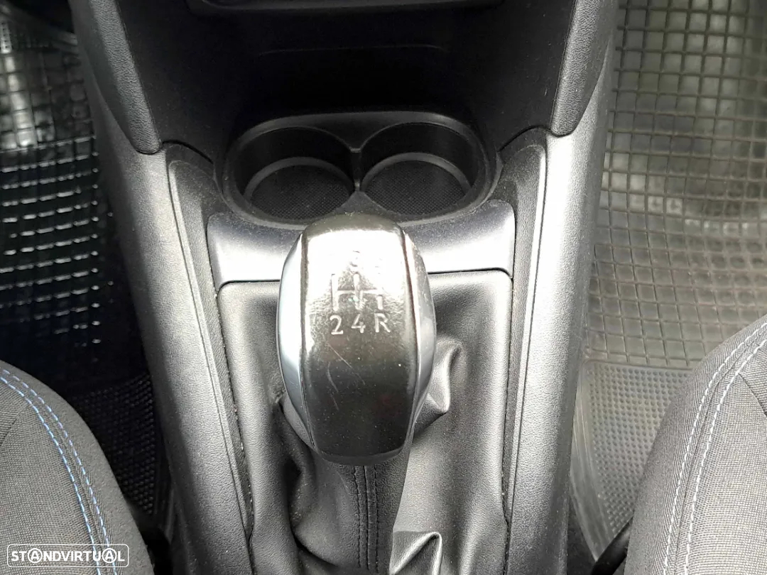 Peugeot 208 1.2 PureTech Signature - 18