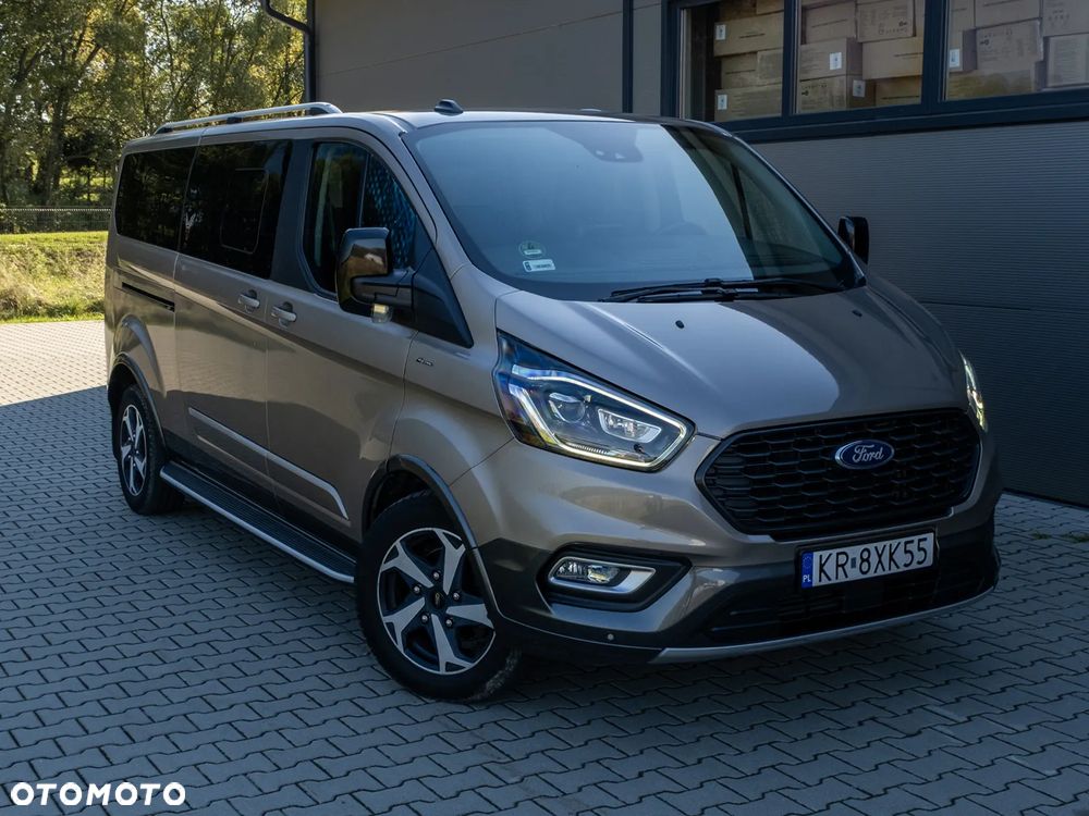 Ford Tourneo Custom - 2