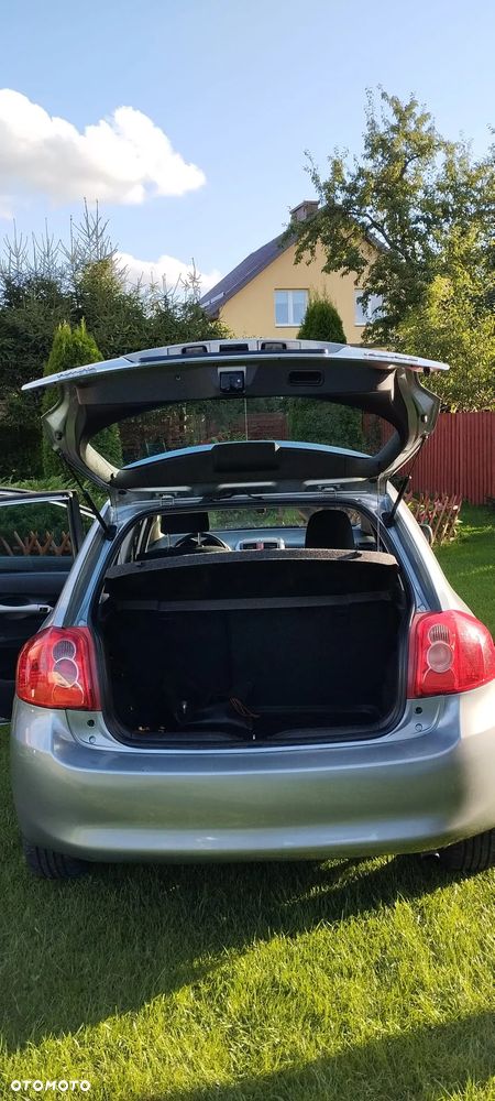 Toyota Auris 1.33 VVT-i Terra - 7