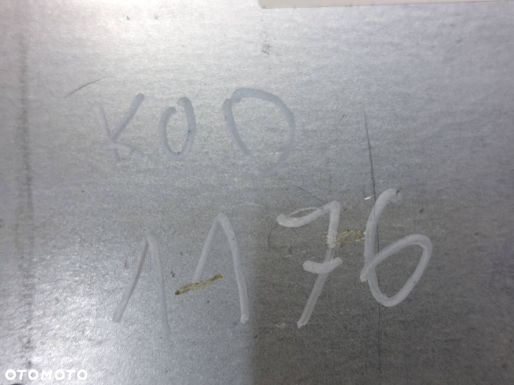 RAMKA KONSOLI ŚRODKOWA RADIO CUPHOLDER PANEL NAWIEWU TOLEDO II LEON I - 8