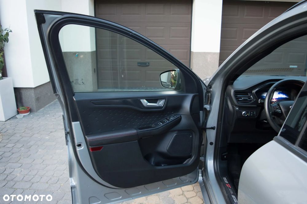 Ford Kuga 2.5 Duratec FHEV ST-LINE - 14