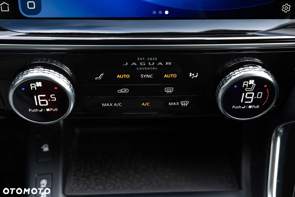 Jaguar E-Pace D165 AWD R-Dynamic SE - 9