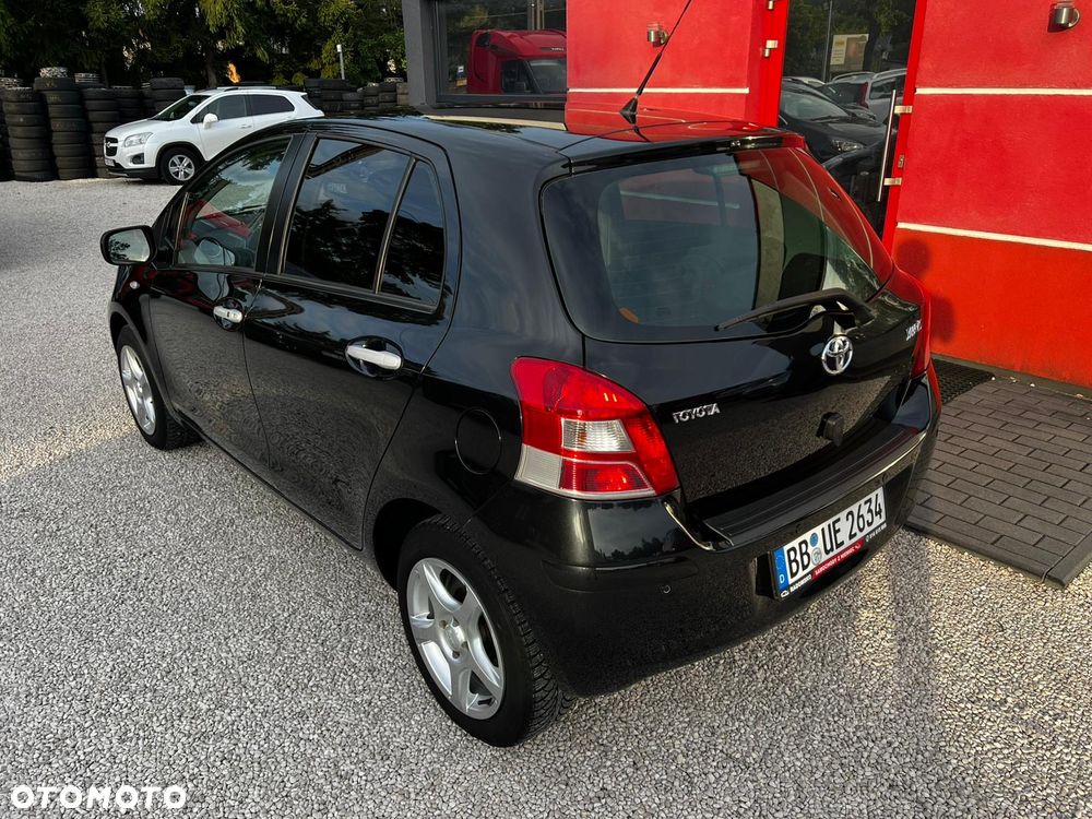 Toyota Yaris 1.33 VVT-i Executive - 4