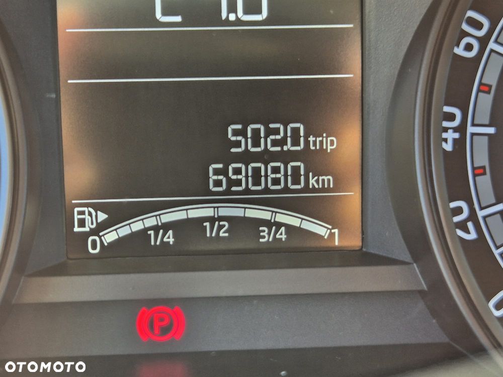 Skoda Fabia - 10