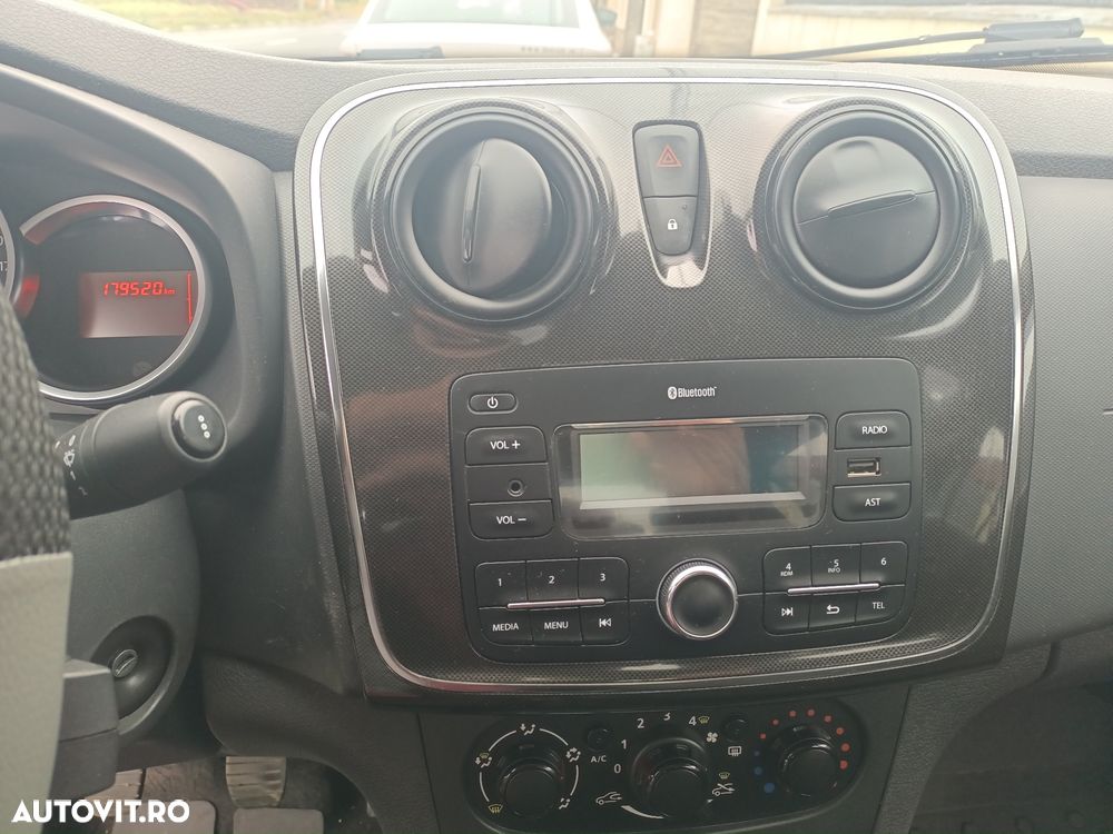 Dacia Logan - 8
