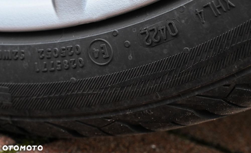 BMW Seria 3 330i - 7