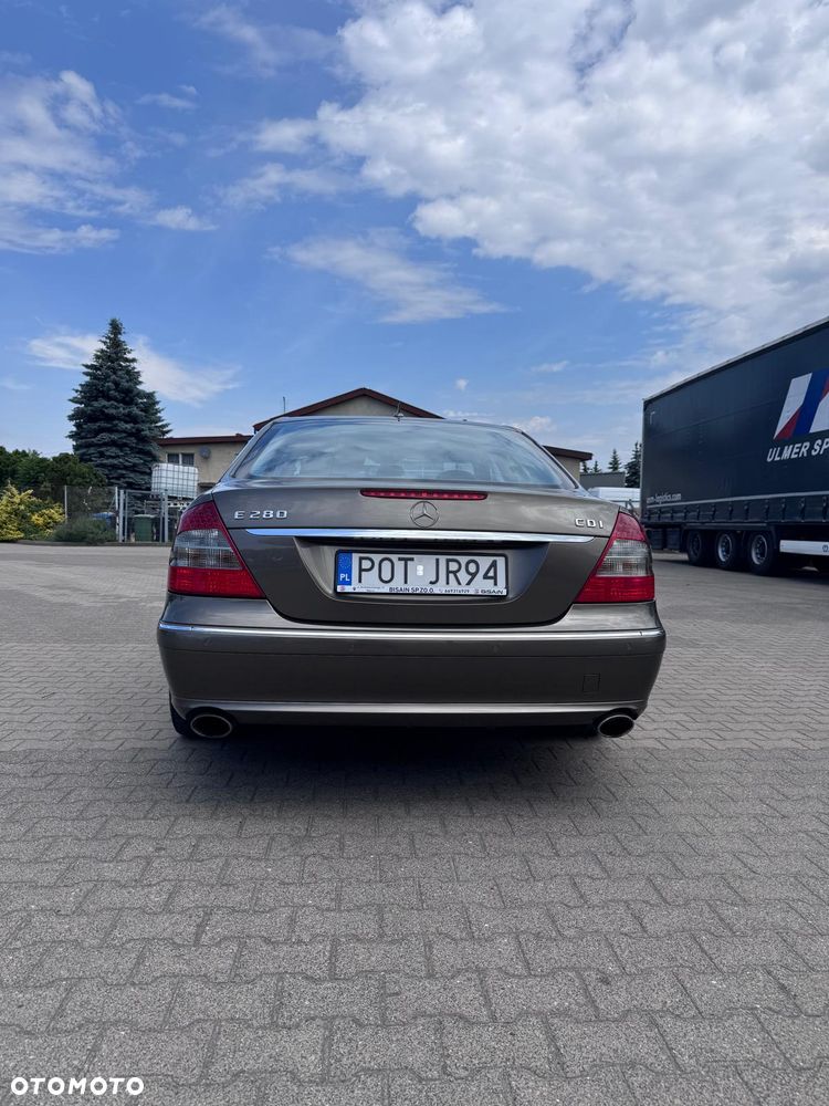 Mercedes-Benz Klasa E 280 CDI 4-Matic Avantgarde - 4