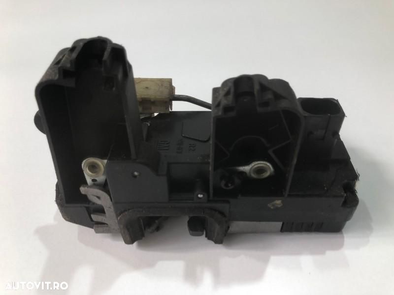 Broasca usa dreapta spate 13157759 Opel Vectra C [2002 - 2005] - 1