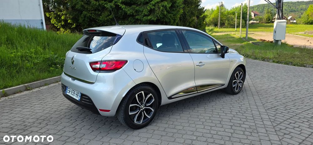 Renault Clio 1.2 16V Limited EU6 - 9