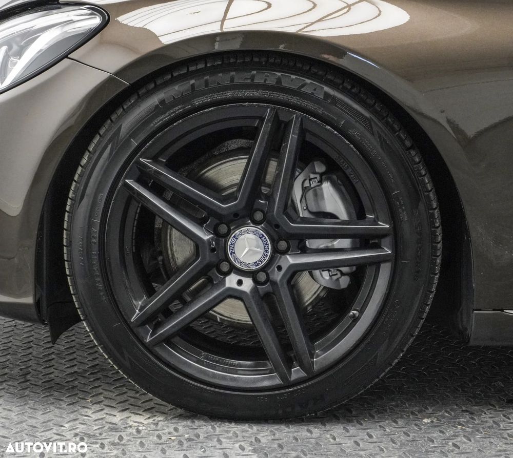 Mercedes-Benz C 300 BlueTec Hybrid - 28