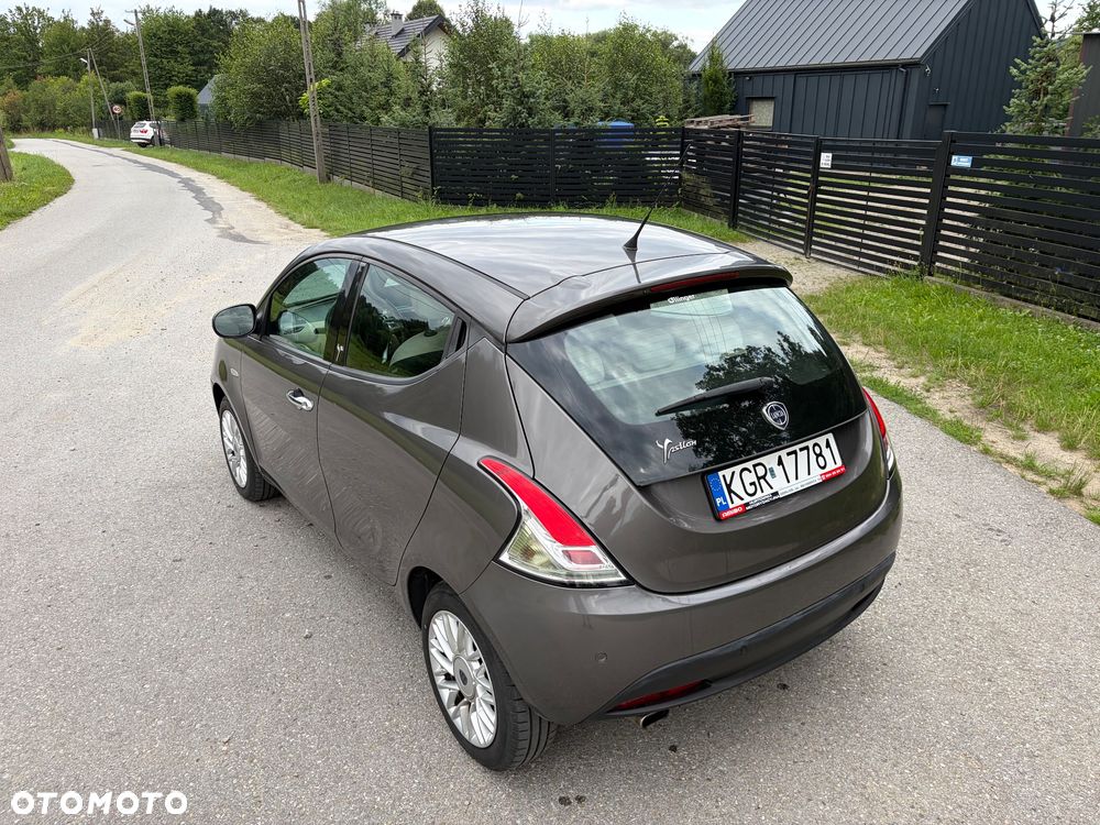 Lancia Ypsilon 1.2 8V Elefantino S&S - 11