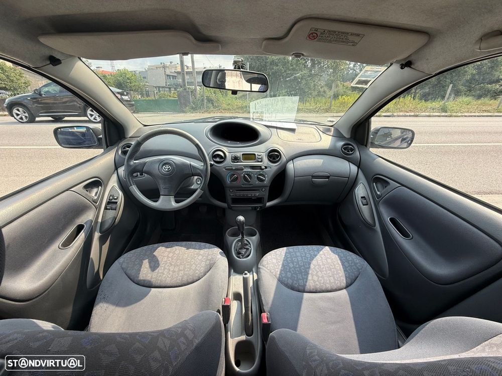 Toyota Yaris 1.0 Luna ABS - 12
