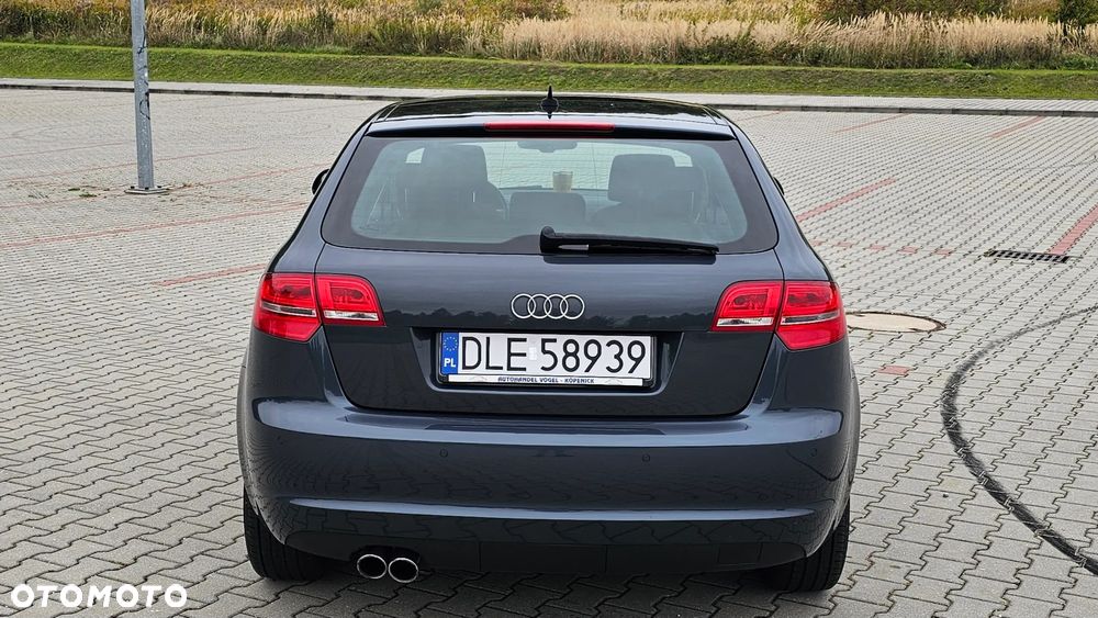 Audi A3 2.0 TDI DPF (DSG) S tronic Ambition - 7