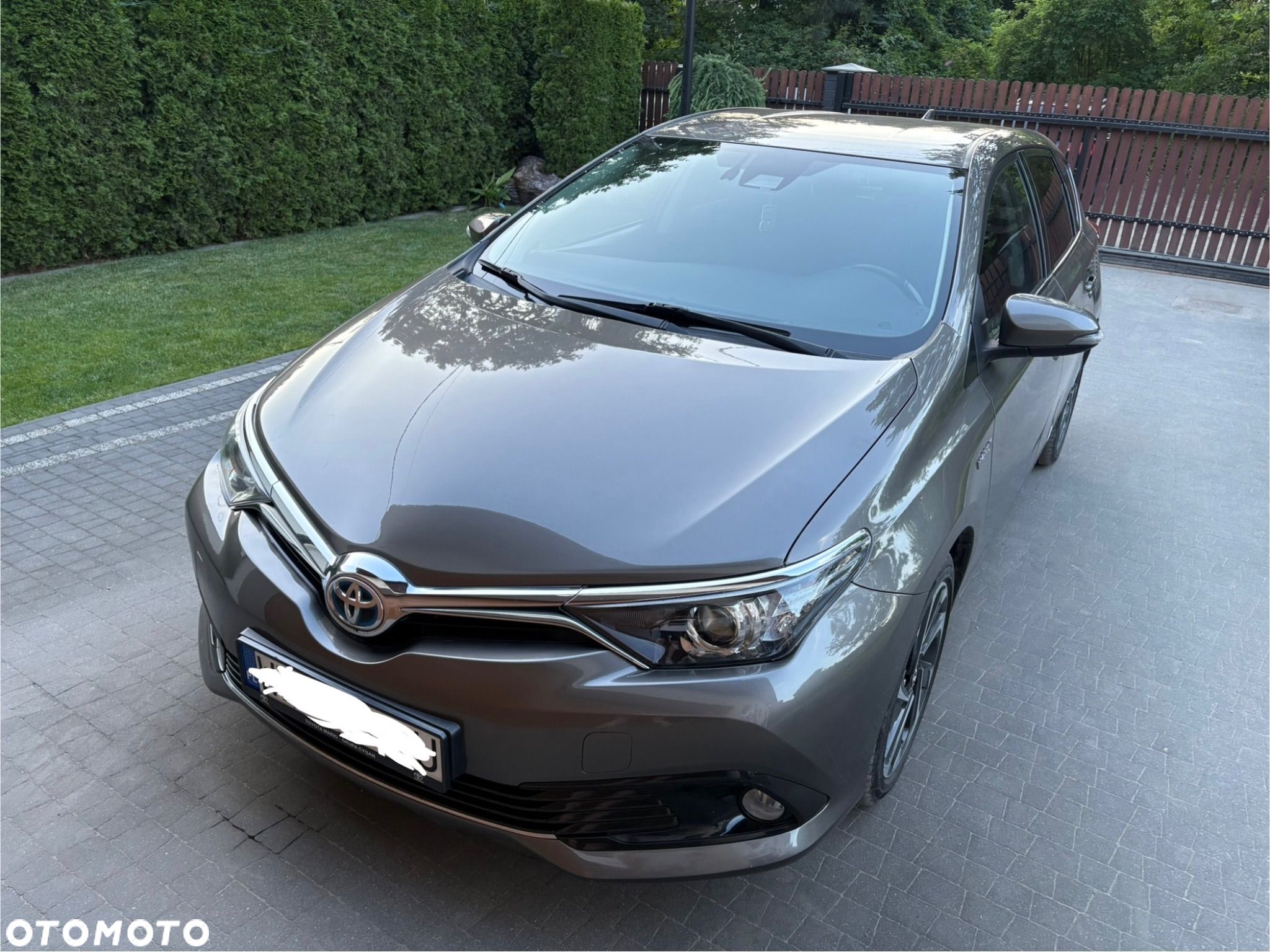 Toyota Auris Hybrid 135 Prestige - 1