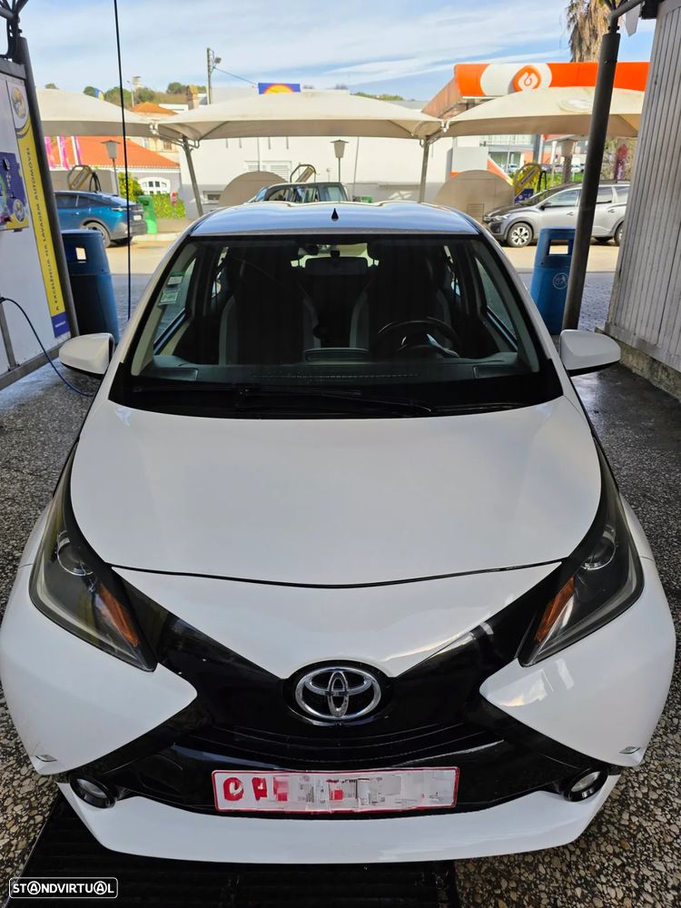 Toyota Aygo 1.0 X-Play Plus+X-Touch +TSS MM - 3