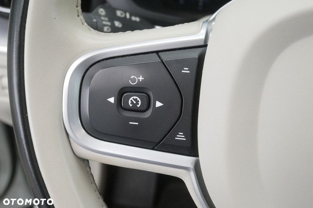 Volvo XC 60 - 29