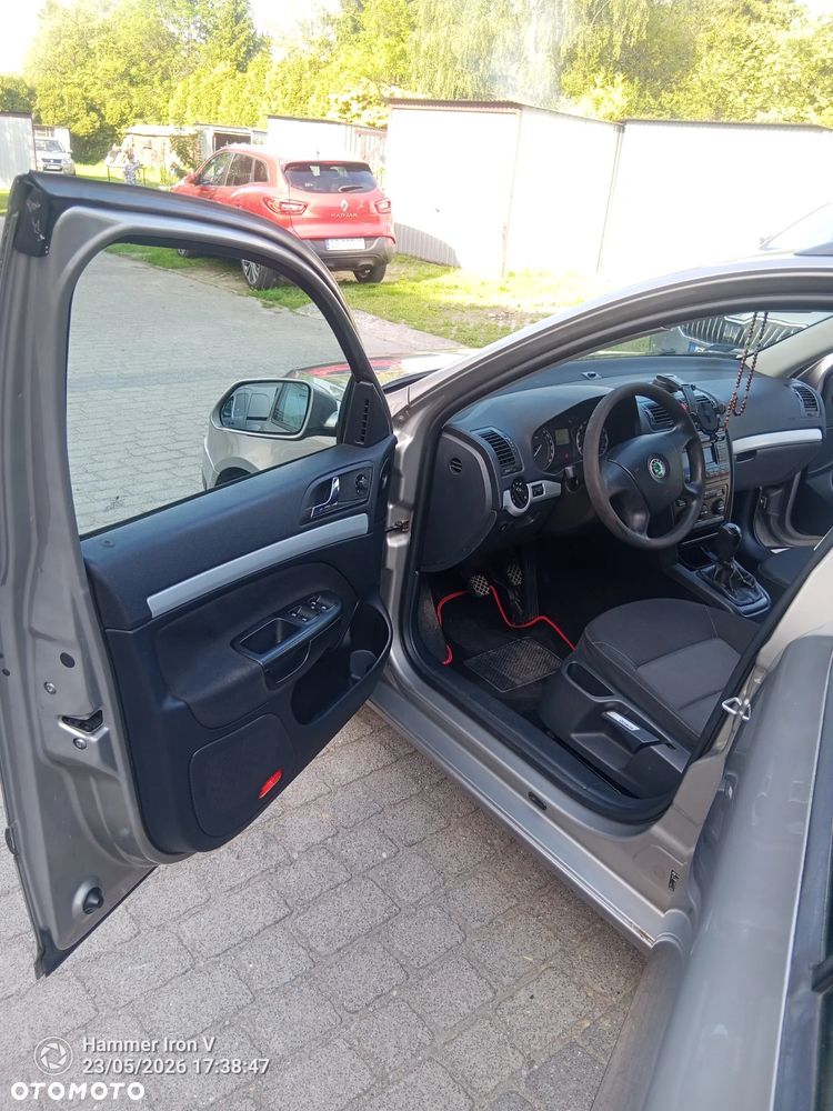 Skoda Octavia 1.6 Combi - 31