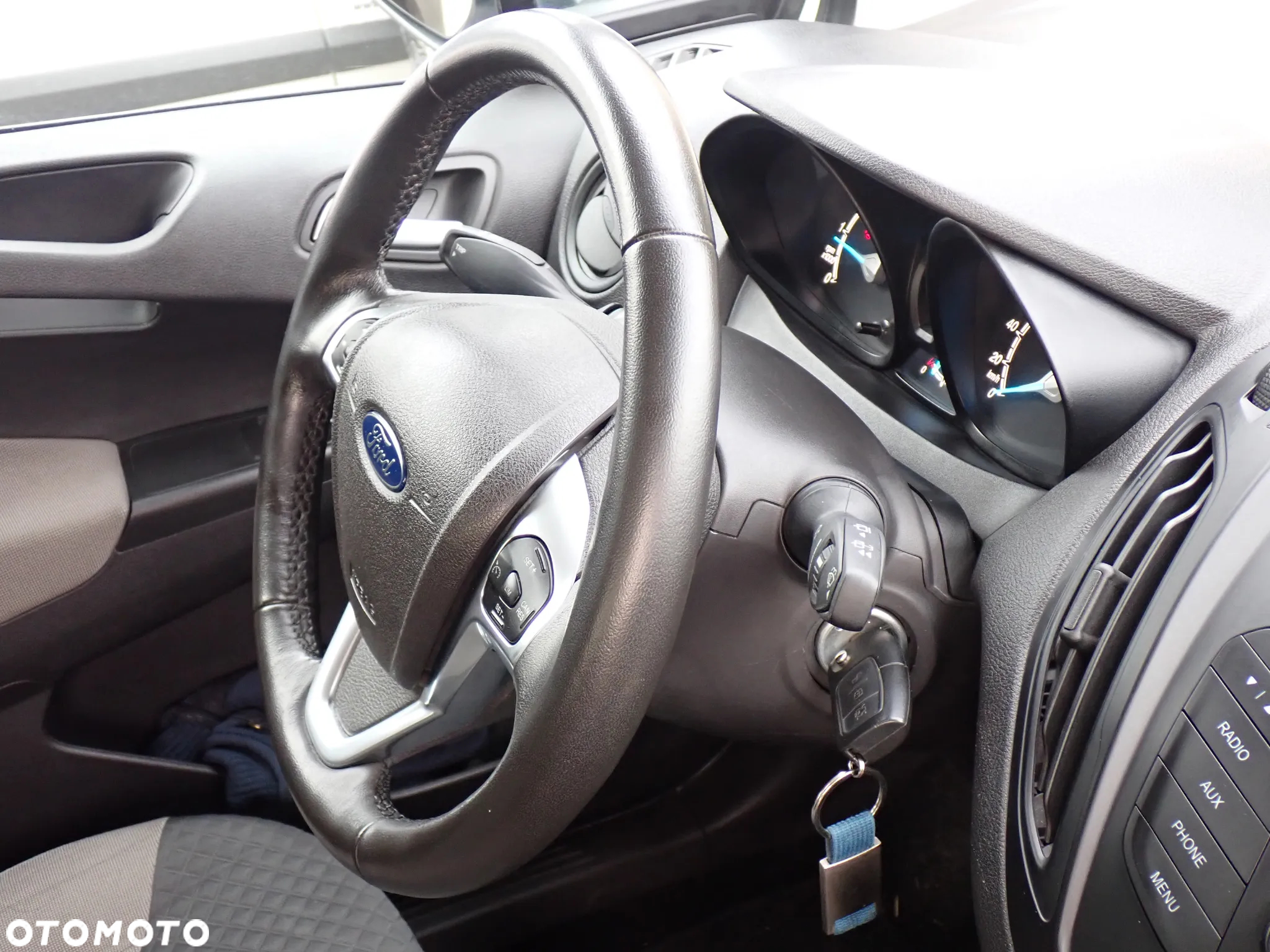 Ford Tourneo Courier 1.5 TDCi Trend - 23