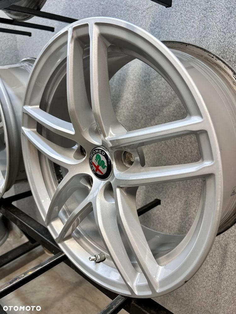 4 FELGI ALU. ALFA ROMEO GIULIA 16'' +TPMS 7J ET31  ALFA: 156 107467 - 13