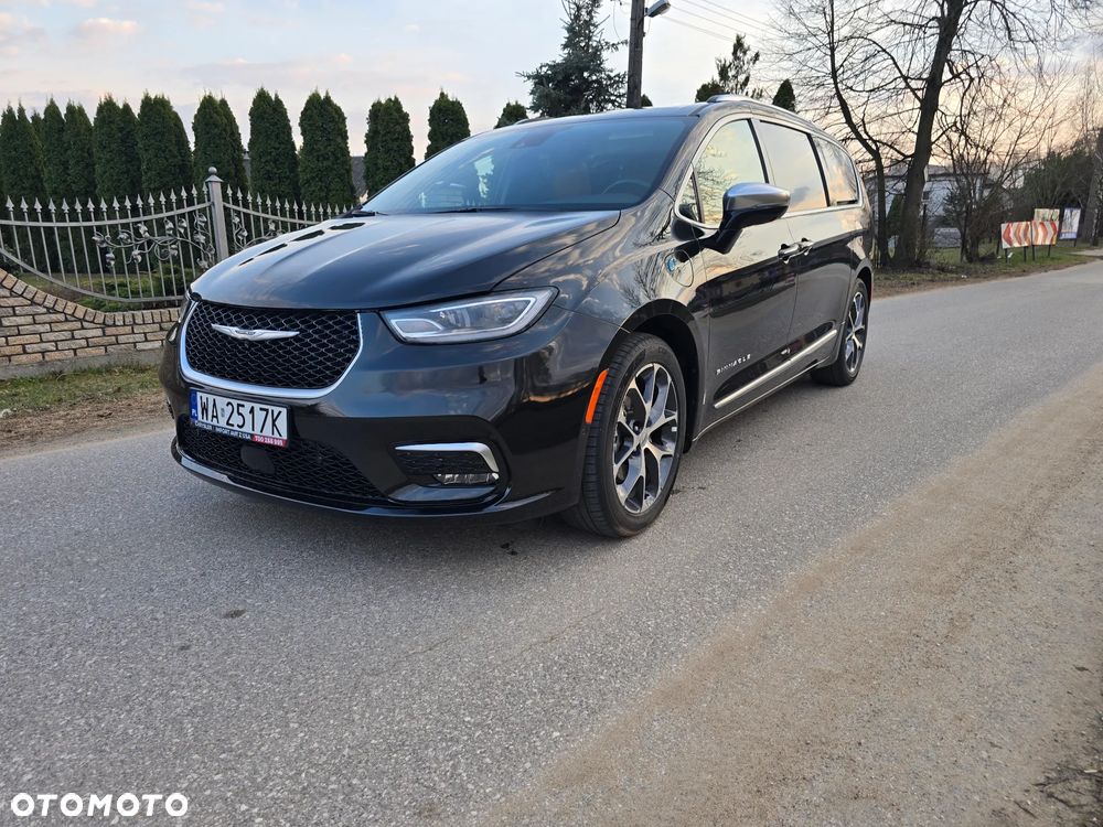 Chrysler Pacifica - 12