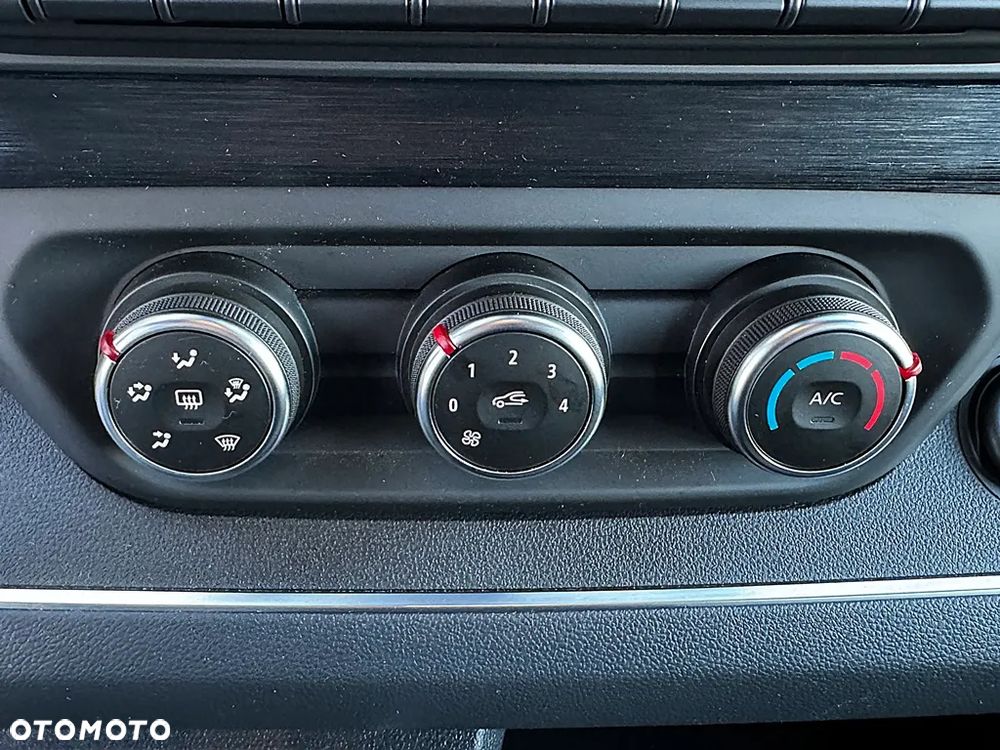 Renault Trafic 2.0 dCi - 15