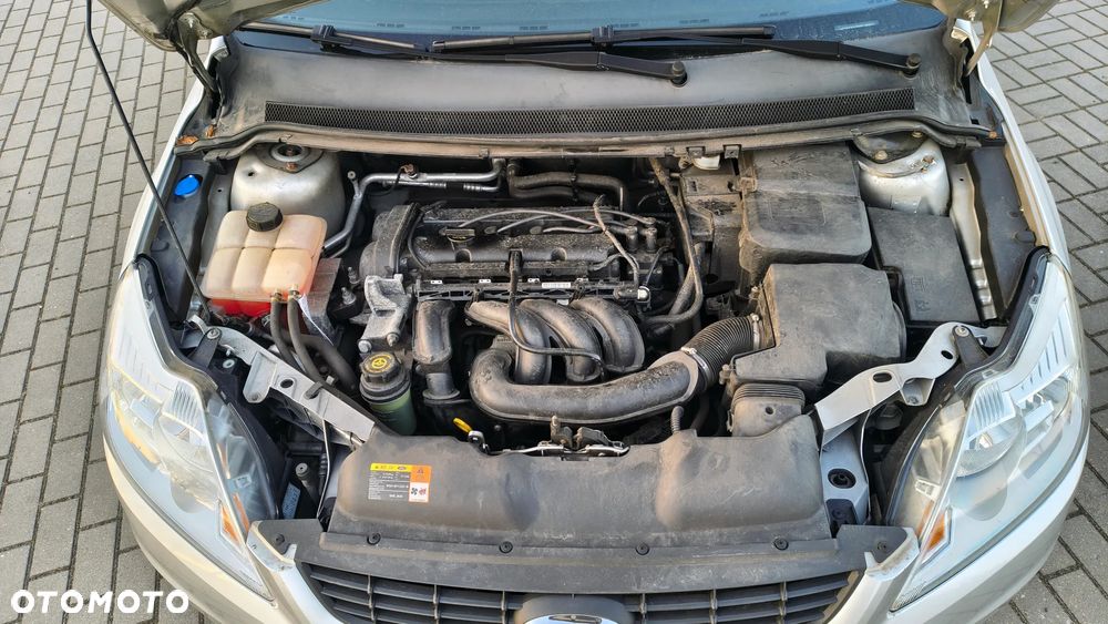Ford Focus 1.6 16V Style - 17