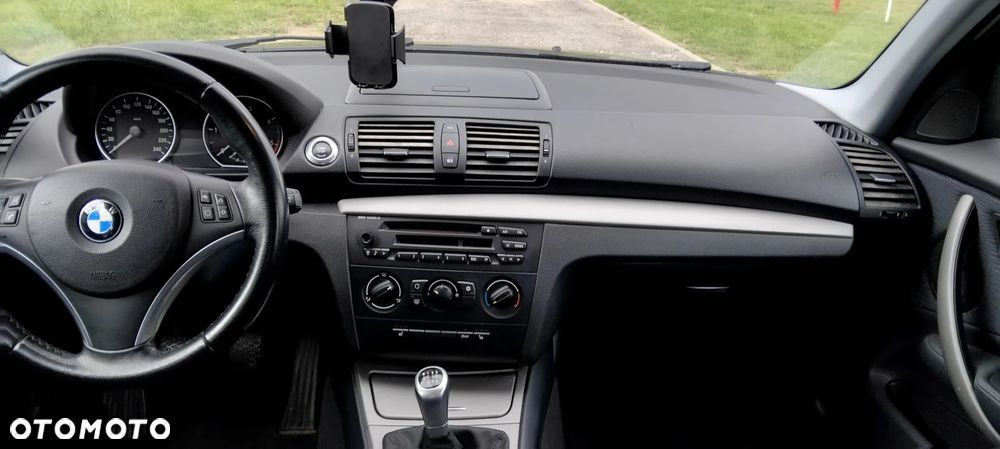 BMW Seria 1 118d - 11