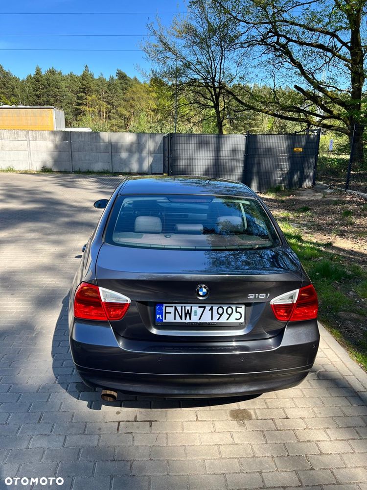BMW Seria 3 318i - 10