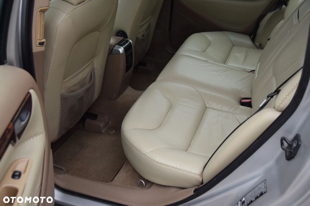 Volvo V70 2.5T AWD Summum - 21