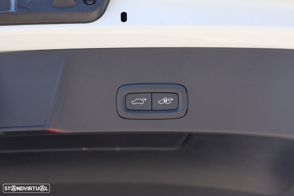 Volvo XC 40 Recharge Ultimate - 6