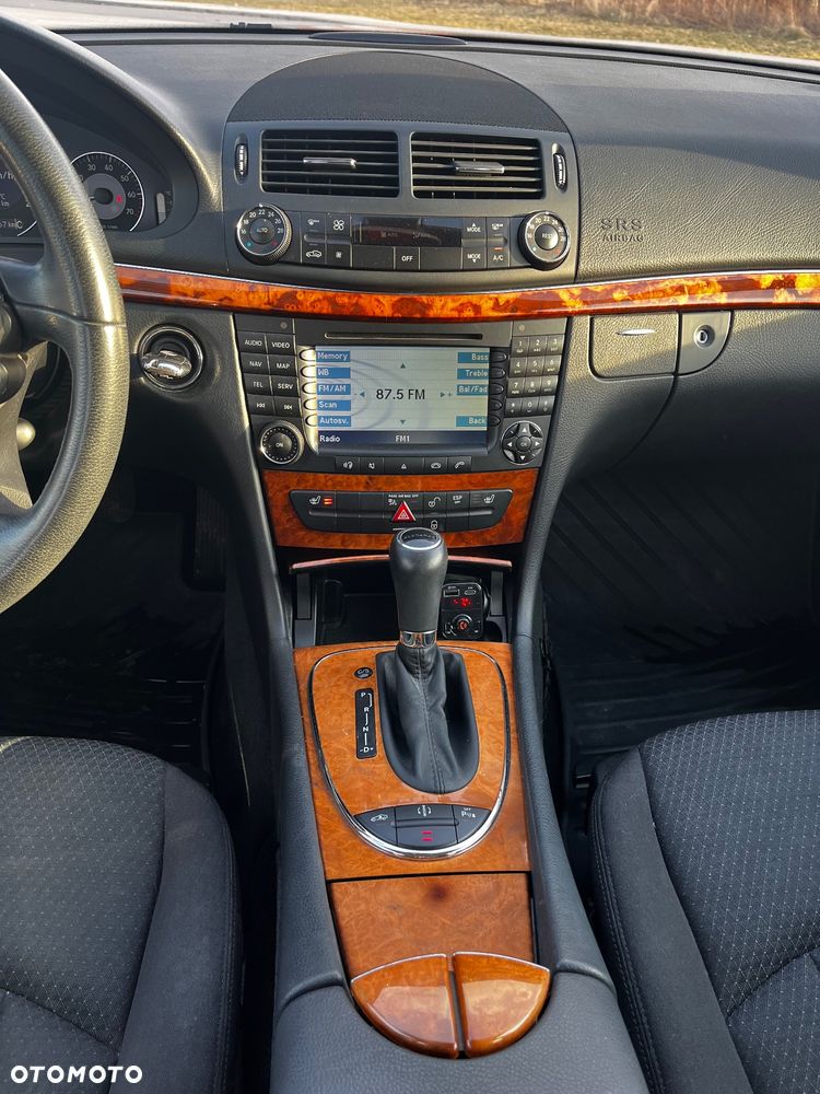 Mercedes-Benz Klasa E 350 Elegance - 14