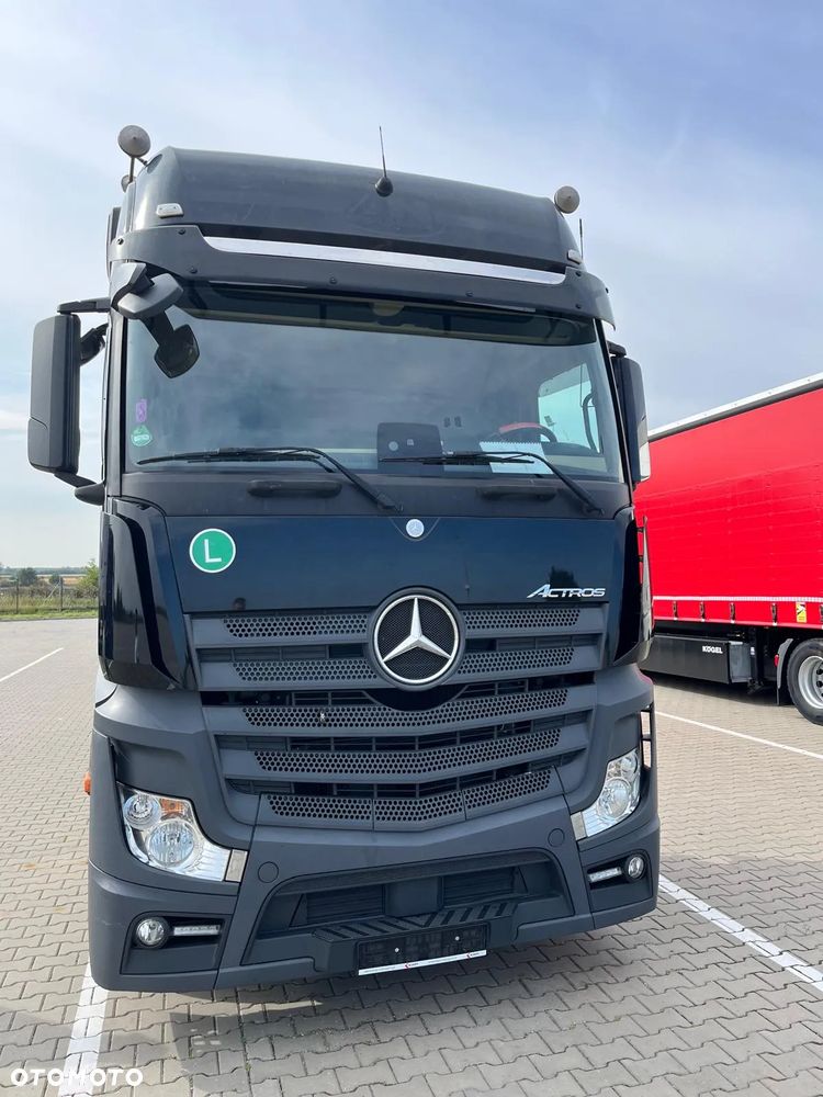 Mercedes-Benz Actros - 2