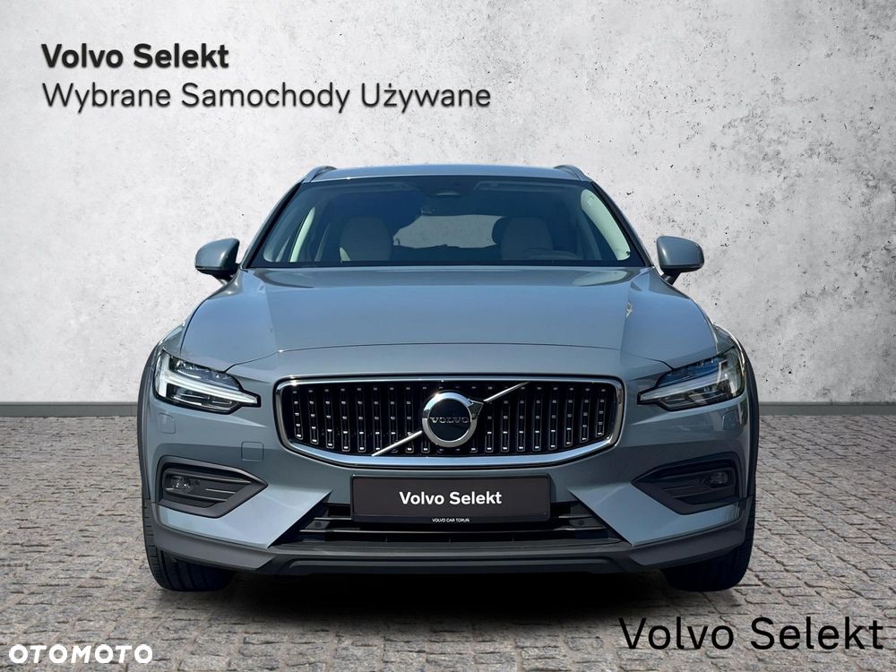 Volvo V60 Cross Country - 10