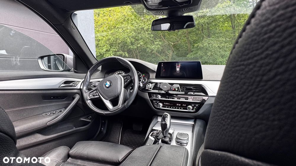 BMW Seria 5 520i - 17
