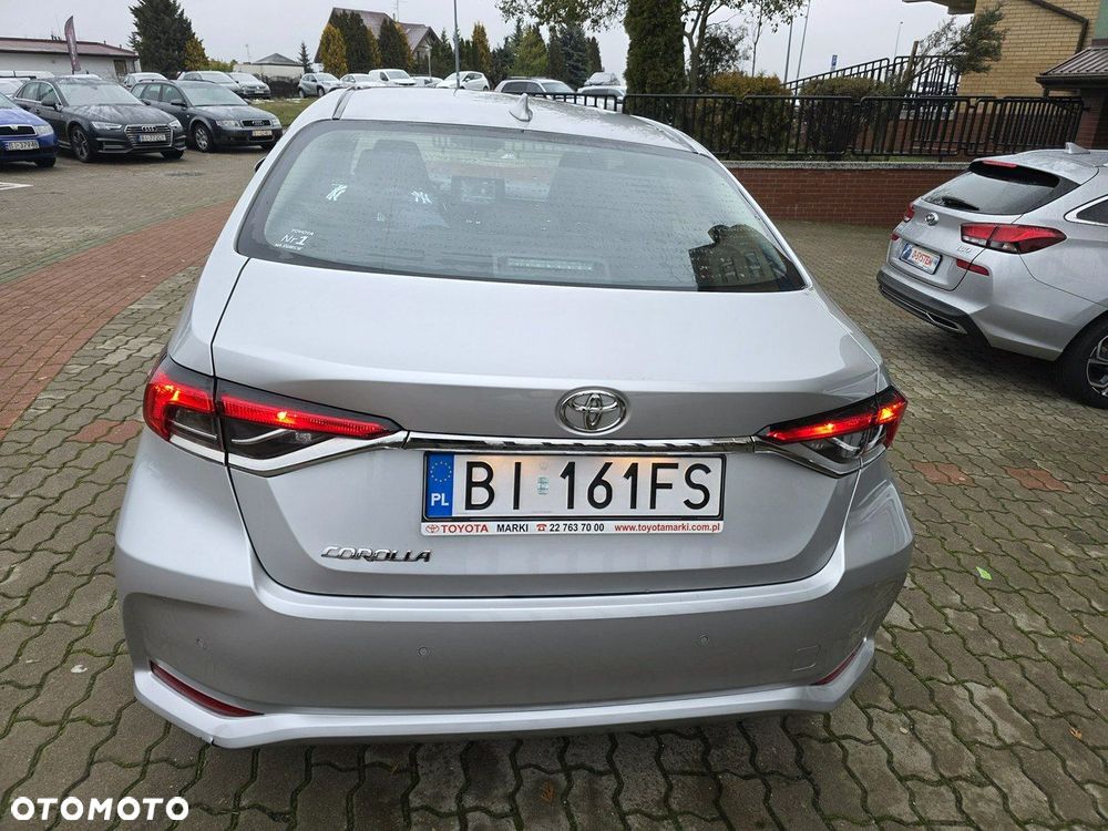 Toyota Corolla - 12