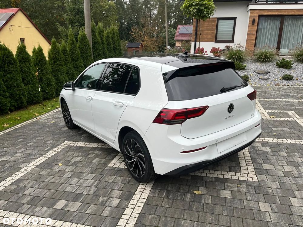 Volkswagen Golf - 2