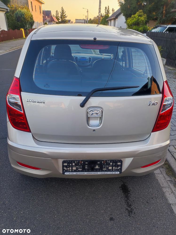 Hyundai i10 1.1 Automatik Style - 4