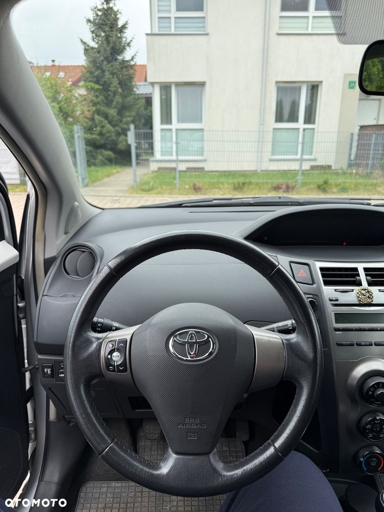 Toyota Yaris 1.33 Luna - 14