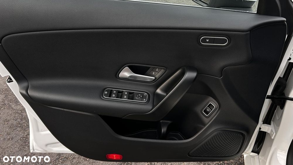 Mercedes-Benz CLA - 9