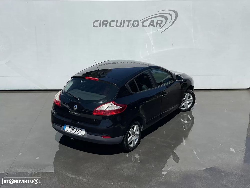 Renault Mégane 1.5 dCi Dynamique S - 9