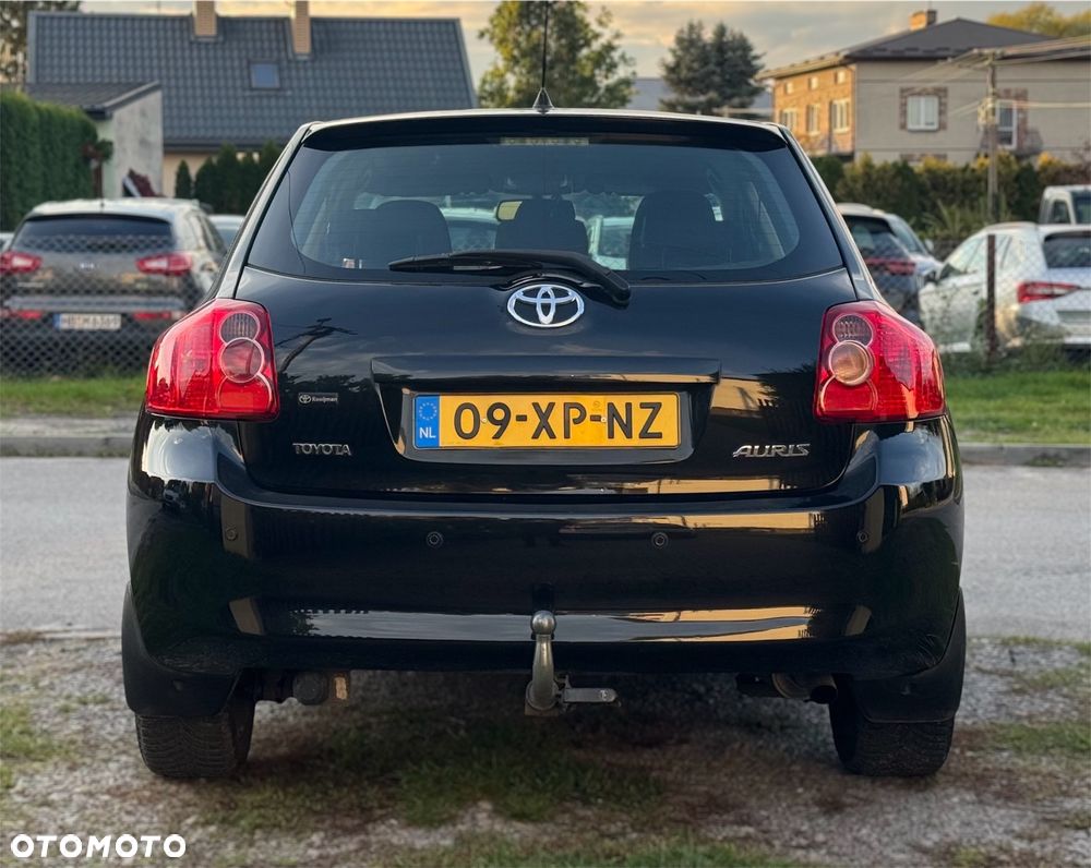 Toyota Auris 1.6 VVT-i Executive - 6