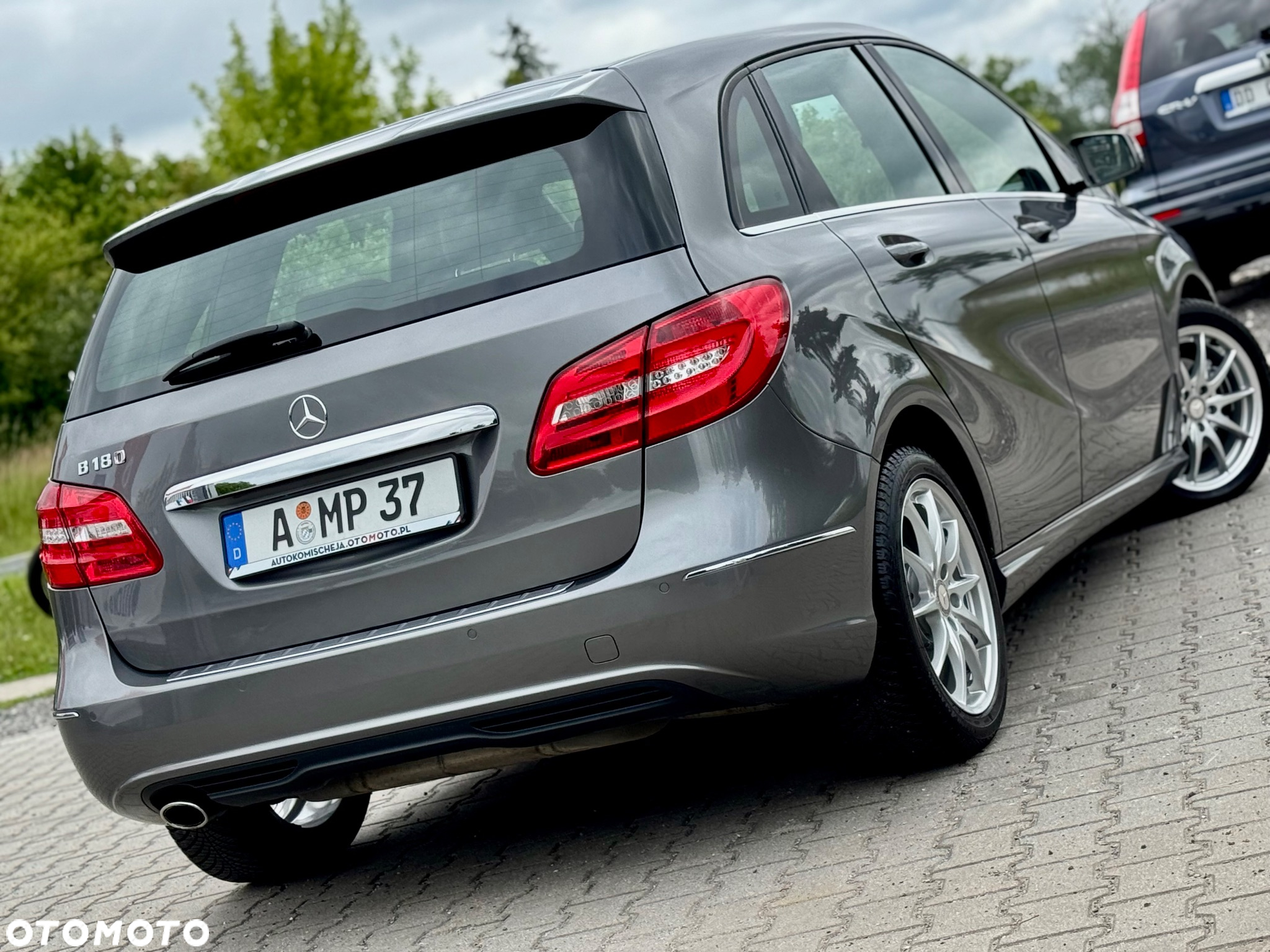 Mercedes-Benz Klasa B 180 BlueEFFICIENCY Edition - 23