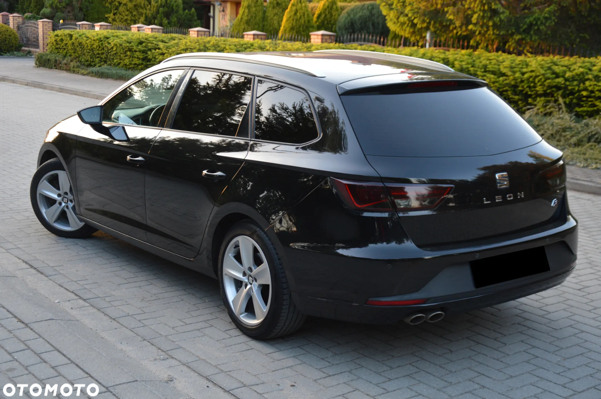 Seat Leon ST 2.0 TDI DPF DSG FR - 4